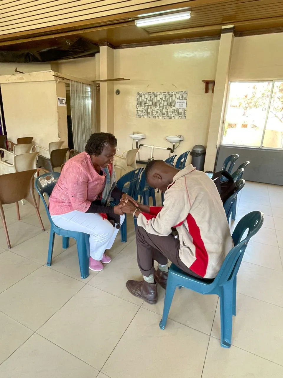 Rhema Zambia alumni in prayer