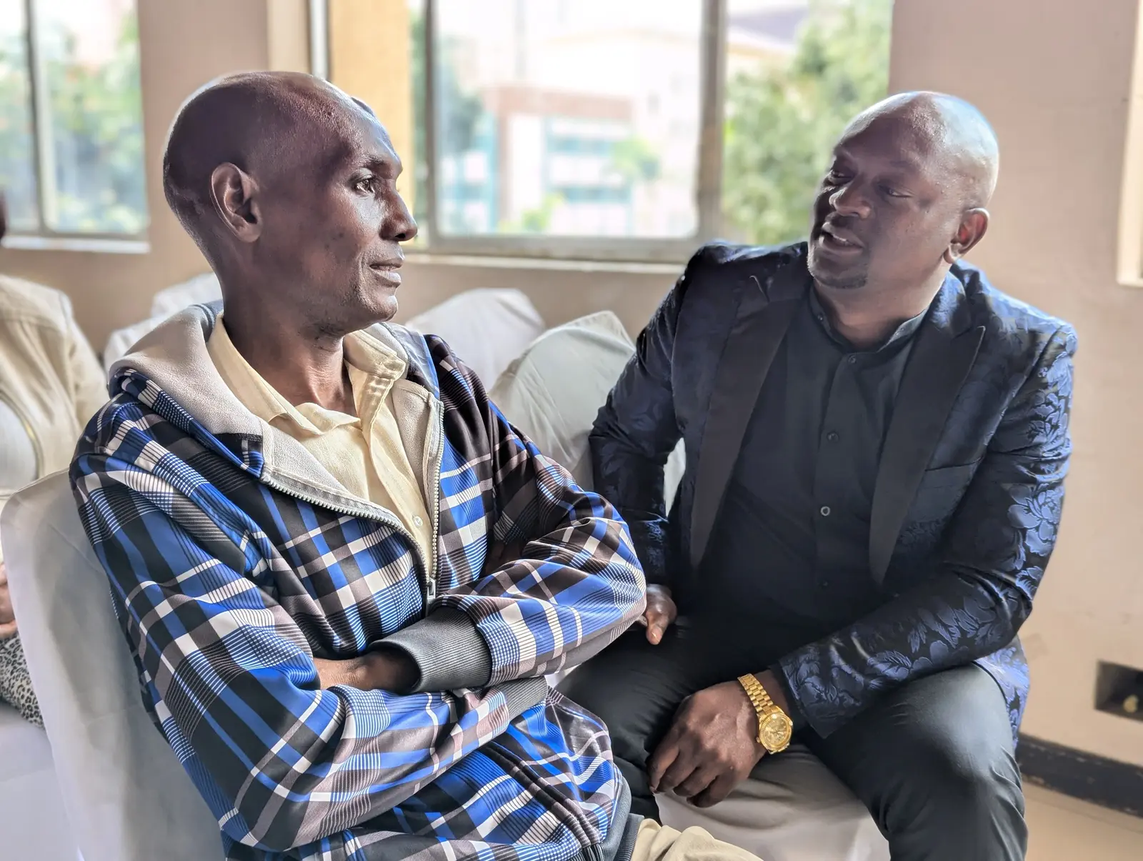 Two attendees of the inagural RAAZ Ministers Fellowship engaged in conversation